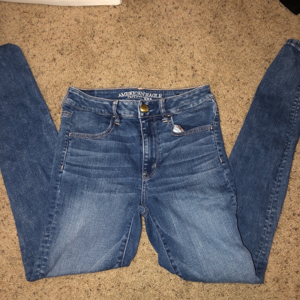High waisted American Eagle super stretch jeans